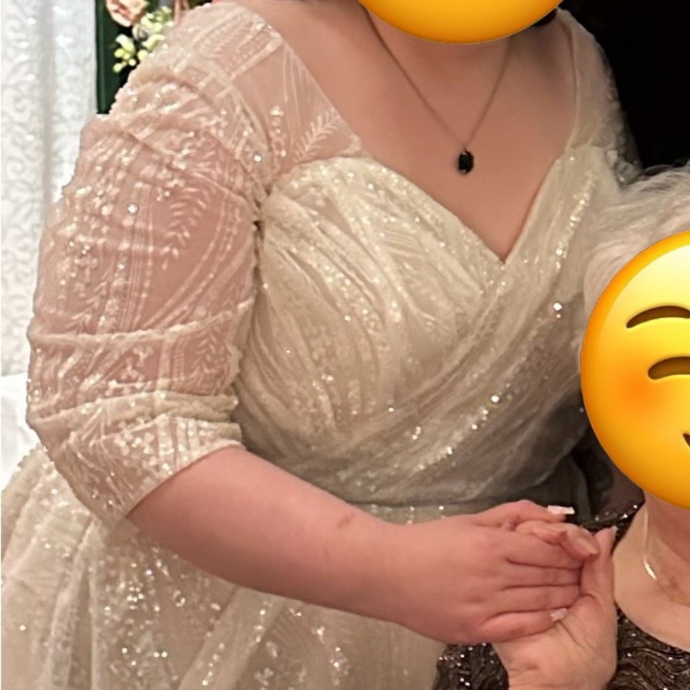 Beautiful custom wedding dress!! Inspired by Essence of Australia 3648